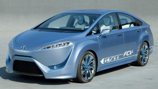 Toyota Will Release Production Fuel Cell Model at 2013 Tokyo Auto Show