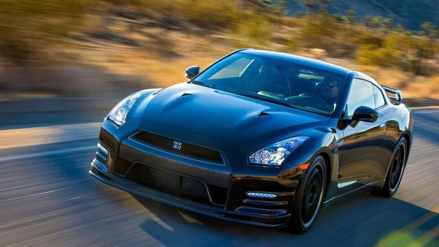 Nissan GT-R NISMO Aims 2 Sec 0-60 Time