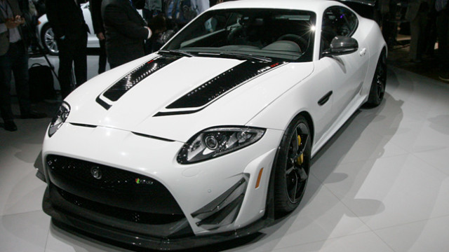 Jaguar XKR-S GT Got Winged Gear