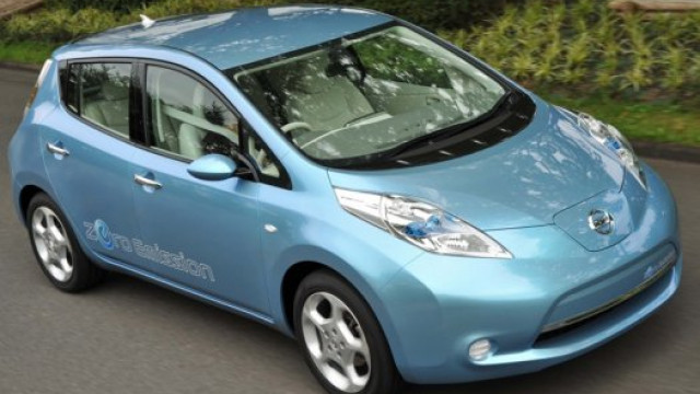 Nissan Leaf Showcases 2 Fresh Techs