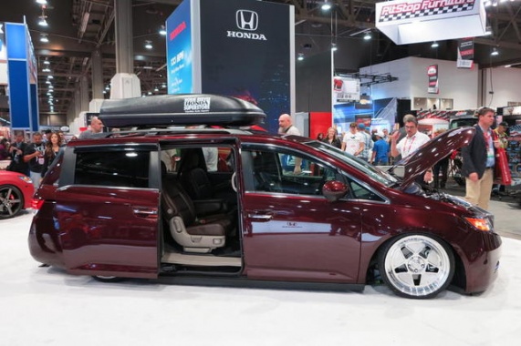 Bisimoto Honda Odyssey Super Van Provides 1,029 HP