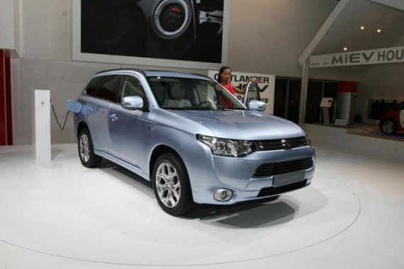 Battery Shortage Issue of Outlander PHEV by Mitsubishi
