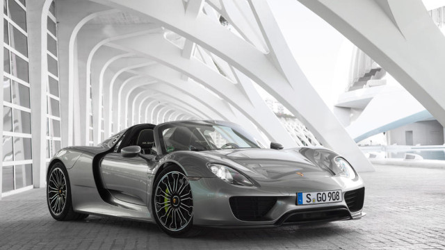 Rear Control Arms Instigated a Recall of Porsche 918 Spyder