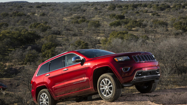 Four-Wheel Drive of the 2015 Jeep Grand Cherokee is Safer than Two-Wheel Drive