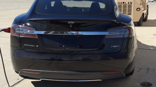 Images of Tesla Model S P85D in America