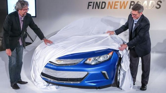 Chevy Volt of 2016 Showed its New Design in the Teaser