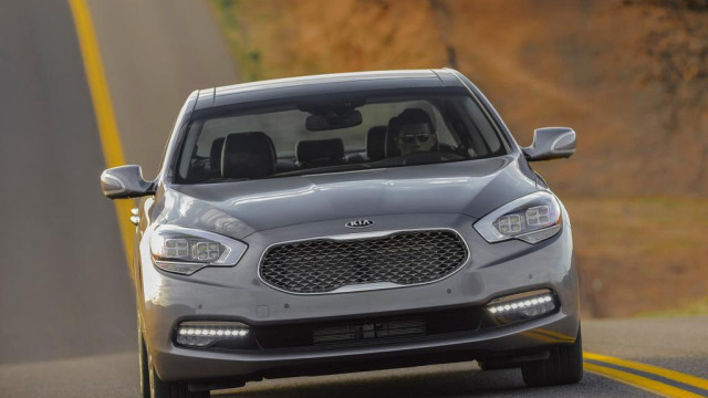 Ambitious Kia K900 Available not for All Dealerships