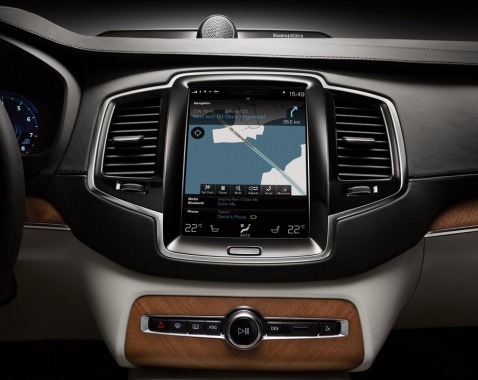 Volvo Keeps Promoting 2015 XC90 Infotainment