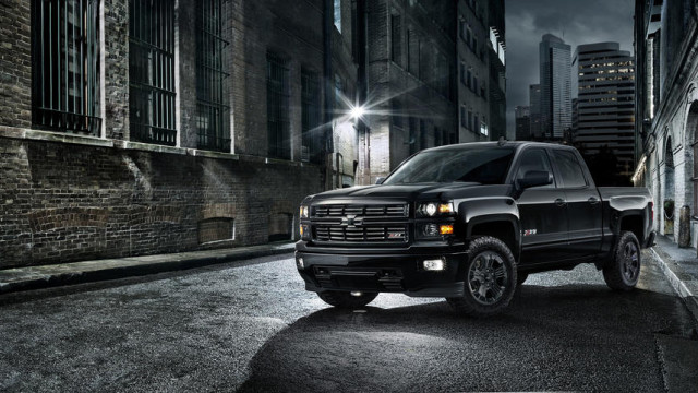 Chevy Silverado Midnight Edition Will be Presented at the Auto Show in Chicago