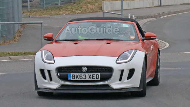 Get Acquainted with Jaguar F-Type SVR during its Testing