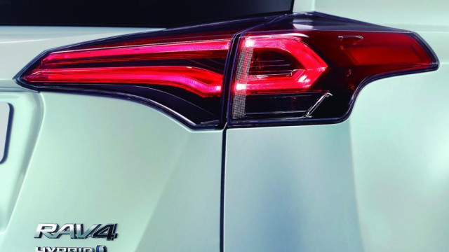 2016 RAV4 Hybrid from Toyota teased, expect it on April 2