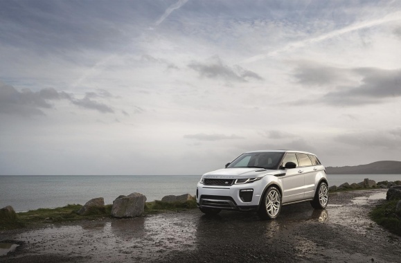 Get ready for an Innovated Offering from Range Rover placed between Sport and Evoque