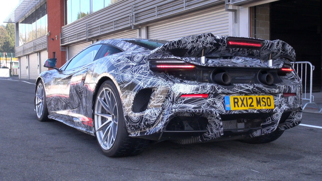 Paparazzi spied McLaren 675LT during its Testing