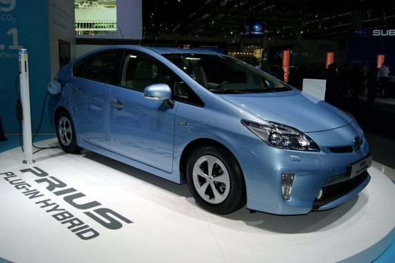 Production of Toyota Prius Plug-in Hybrid will be finished in June, expect the Next-Gen in 2016