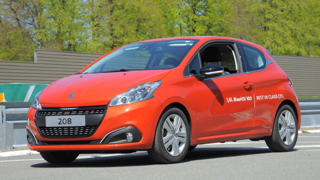 Fuel Consumption Record set by Peugeot 208 with 2.0 l/100 km