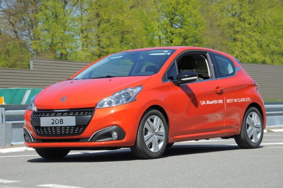 Fuel Consumption Record set by Peugeot 208 with 2.0 l/100 km