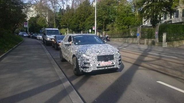 Paparazzi caught Jaguar F-Pace Prototype in Europe