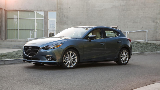 Additional Regular Equipment and New Options from 2016 Mazda3