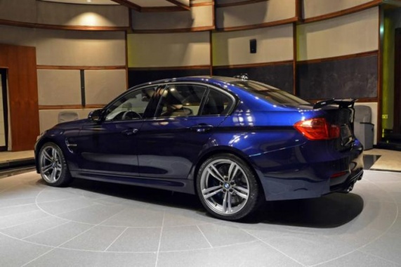 Heavily-speculated BMW M3 Tanzanite Blue marks carbon fiber back wing