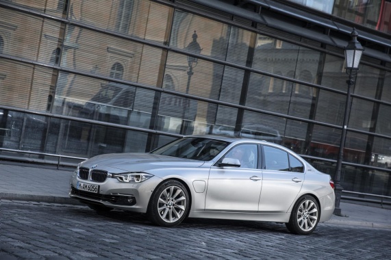 Detailed Information about BMW's 330e Plug-in Hybrid before its Presentation