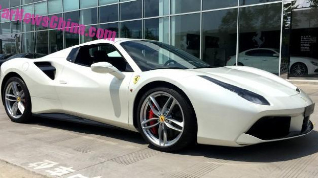 First Picture of Ferrari 488 Spider