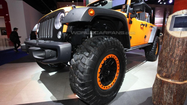 Wrangler Rubicon Sunriser and Cherokee KrawLer concepts from Jeep