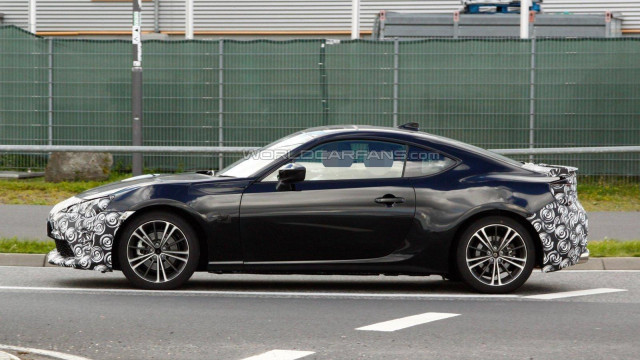 See the 2017 Toyota GT 86 Facelift