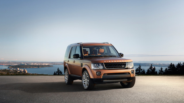 Minor Visual Changes of Discovery Graphite and Landmark Editions from Land Rover