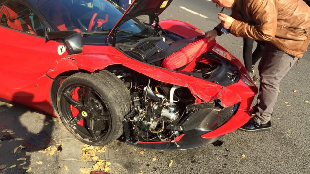 LaFerrari crashed into 3 Parked Vehicles in Budapest