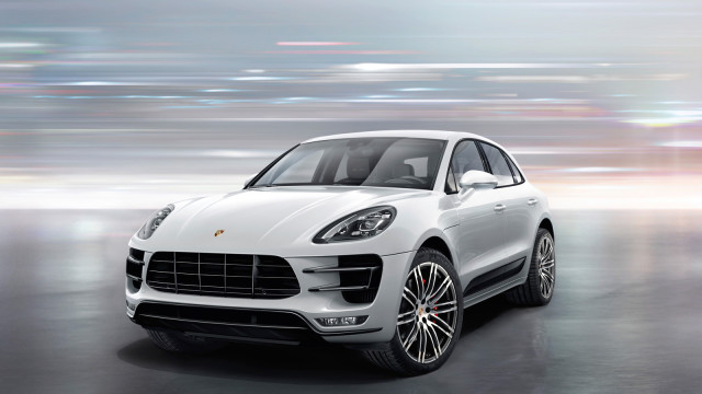 GTS-Inspired Packs for Porsche Macan Turbo