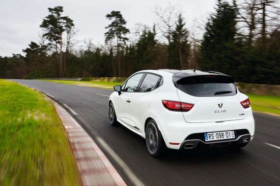 The Clio RS 220 Trophy from Renault has cracked a Record on Nurburgring