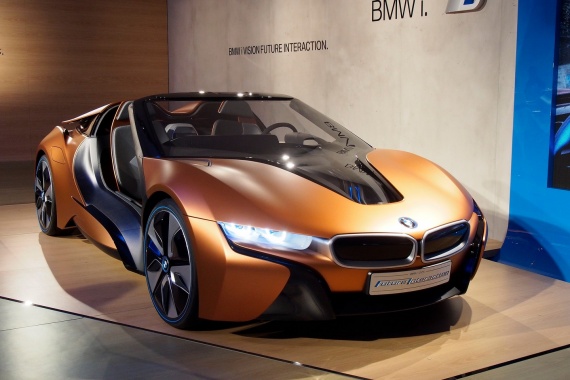 BMW i8 Spyder might delay until 2017 or 2018