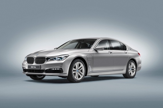 ''iPerformance'' Branding for BMW Plug-in Hybrids