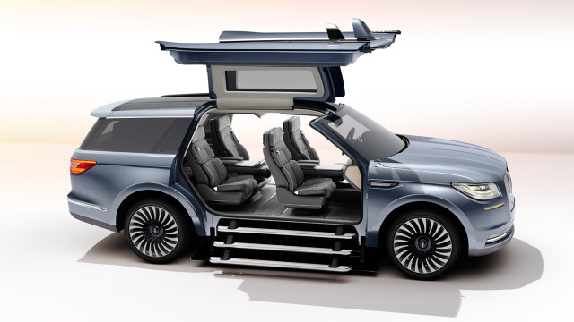 First Look of the 2018 Lincoln Navigator Concept