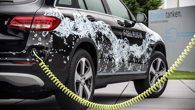 The GLC Plug-in Fuel-Cell Car from Mercedes-Benz will Arrive Next Year