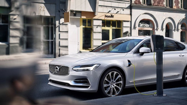 Volvo's First EV Targets Bolt-Beating Range