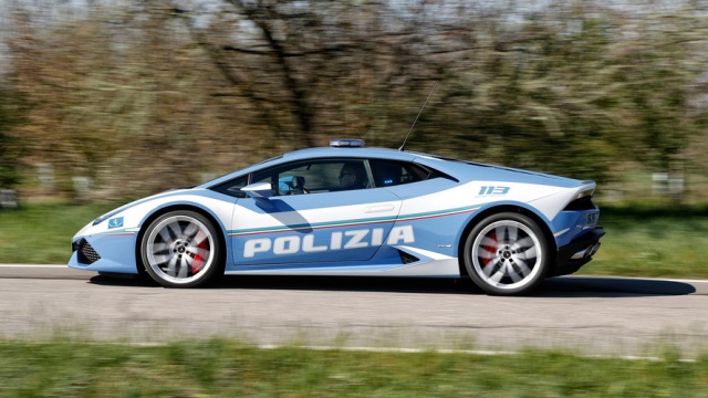 Italian Police Received 2nd Supercar From Lamborghini