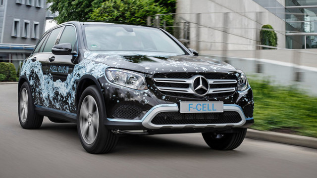 Less Fuel-Cell Cars From Mercedes-Benz