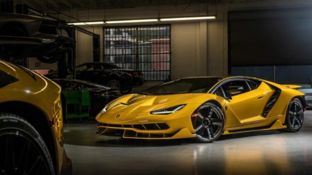 America, Meet 2 New Lamborghini Centenarios