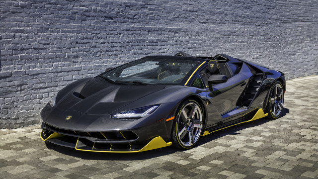 The 1st Lamborghini Centenario Roadster Entered the U.S.