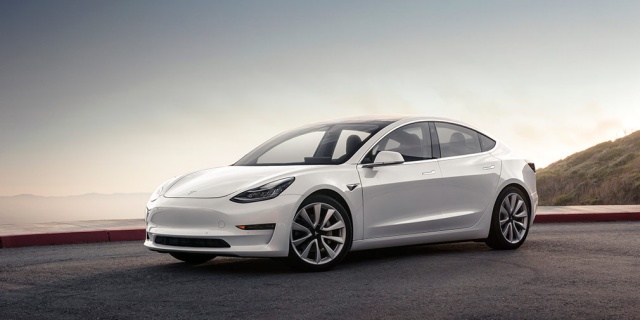Tesla Model 3 Adds a new 'Long Range' Variant with 310-Mile Range