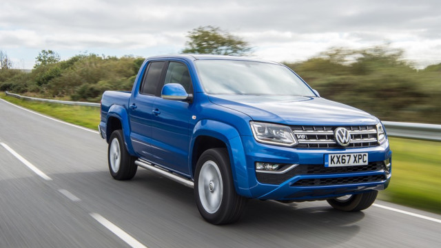 Volkswagen Amarok received a manual transmission and 201-strong diesel