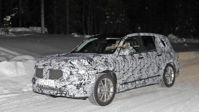 Paparazzi Caught Next Year's Mercedes-Benz GLB