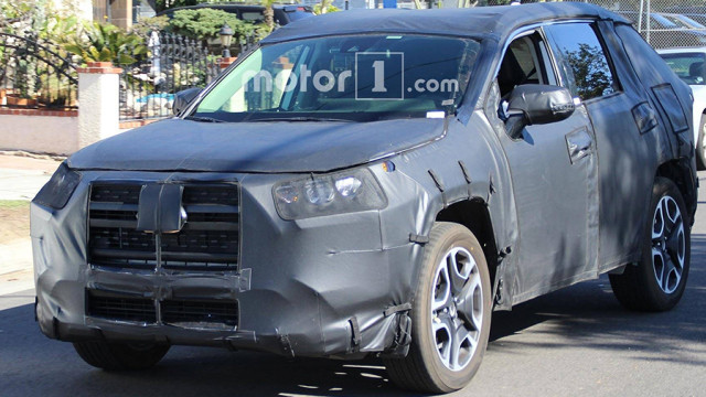 Toyota started testing new generation RAV4