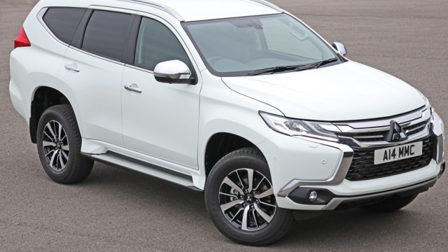 Mitsubishi has removed from the Pajero Sport rear seats 