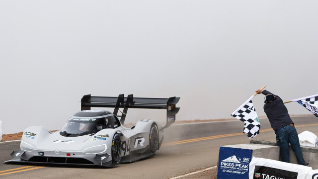 Pikes Peak record: now it is a racing electric Volkswagen I.D. R