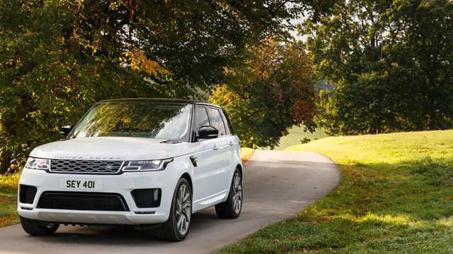 Restyled Land Rover Range Rover Sport presented