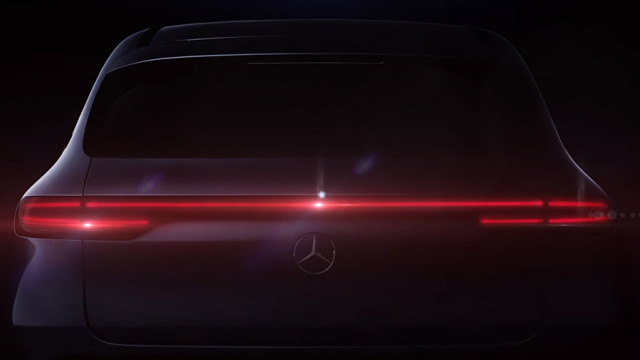 Mercedes-Benz demonstrates electric SUV (VIDEO)