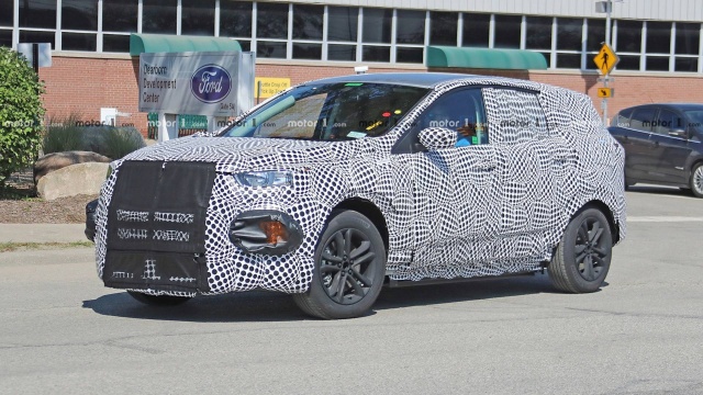 Ford tests mysterious SUV