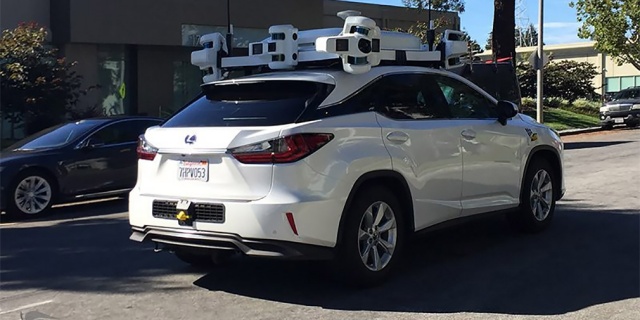 An unmanned vehicle of Apple became a participant in an accident for the first time